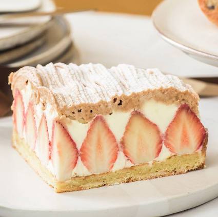 Strawberry cake